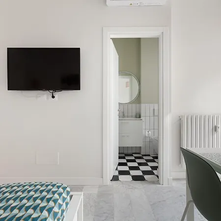 Comfy X2 - 1,1 Km Far From Iulm University! Apartment