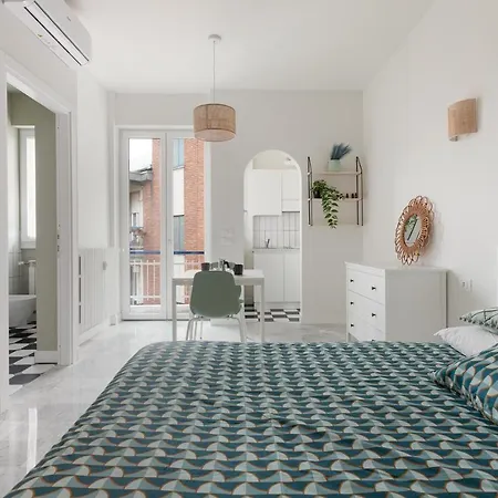 Comfy X2 - 1,1 Km Far From Iulm University! Appartement